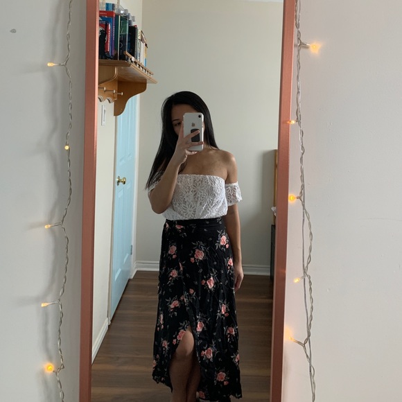 Floral styled skirt - Picture 2 of 2